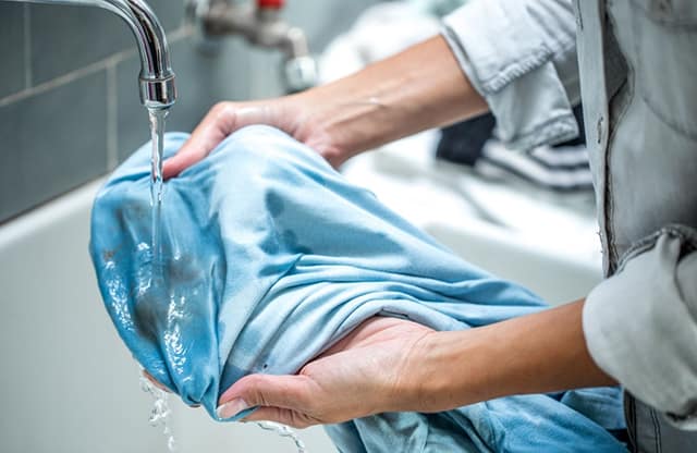 How to Get Mold Stains out of Clothes